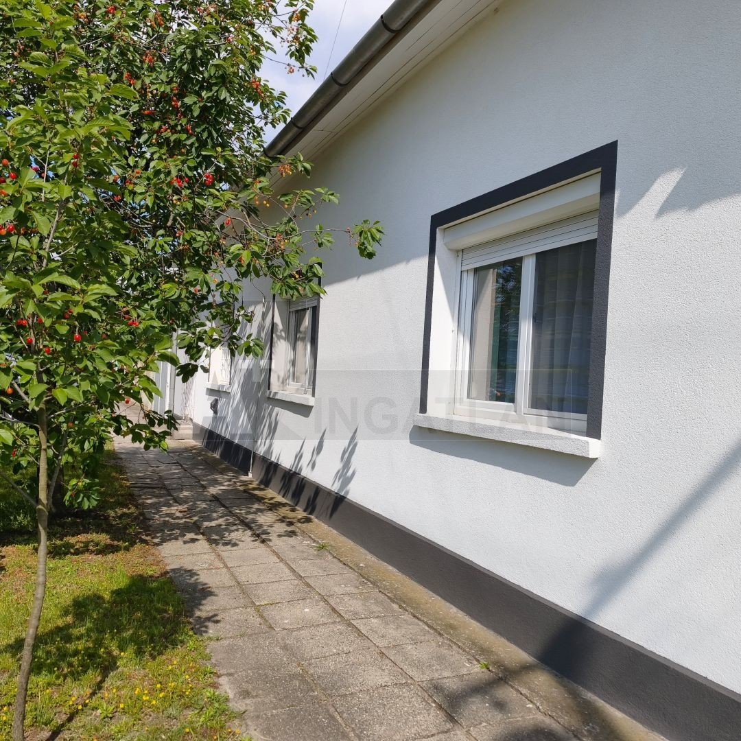 3 bed · 136m² · 76.900.000 ft