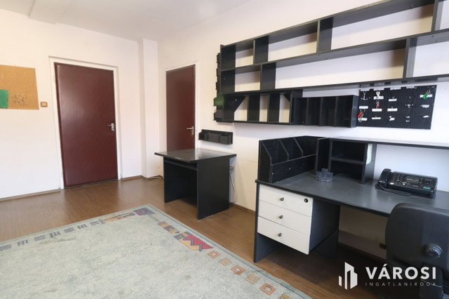 Eladó iroda, Szegeden 16 M Ft, 4+1 szobás / költözzbe.hu