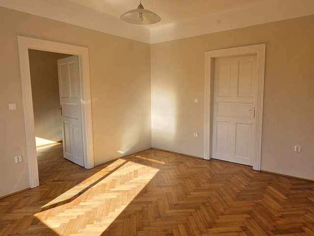 Kiadó téglalakás, albérlet, Pécsett 295 E Ft / hó, 4+1 szobás