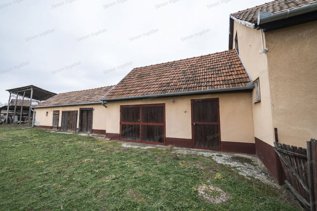 Eladó családi ház, Kerekegyházán 37 M Ft, 2 szobás