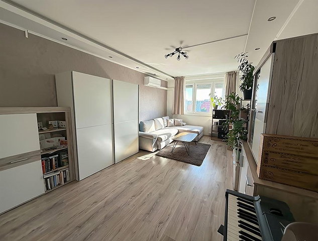 Eladó panellakás, Budapesten, III. kerületben 73.9 M Ft