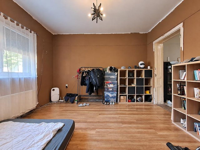 Eladó családi ház, Budapesten, XV. kerületben 75 M Ft, 2 szobás
