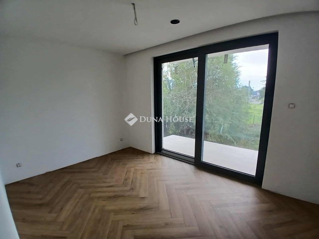 Eladó sorház, Debrecenben 220 M Ft, 4 szobás