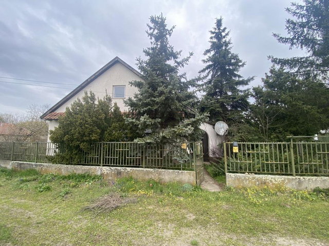 Eladó családi ház, Tápiószőlősön 32.9 M Ft, 3 szobás