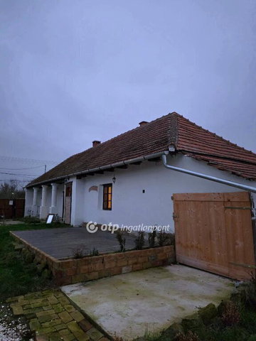Eladó családi ház, Feldebrőn 22.5 M Ft, 2+1 szobás