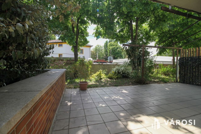 Eladó nyaraló, Budapesten, III. kerületben 89.9 M Ft, 2 szobás