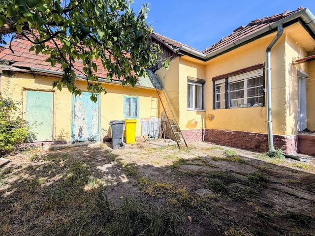 Eladó családi ház, Miskolcon 32 M Ft, 2 szobás