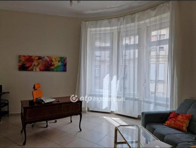 Kiadó téglalakás, albérlet, Budapesten, V. kerületben, 2 szobás