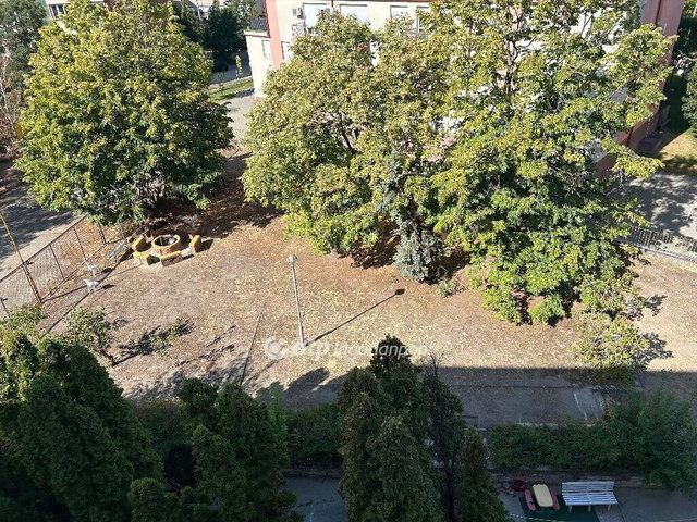 Eladó téglalakás, Szigetszentmiklóson 52 M Ft, 2 szobás