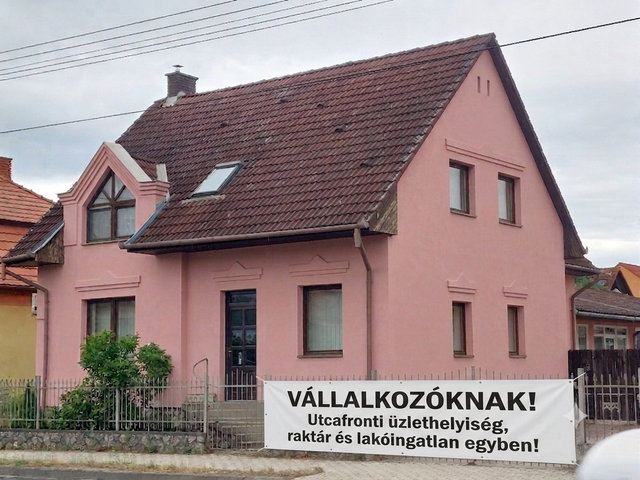 Eladó családi ház, Kaposváron 114.9 M Ft, 5 szobás