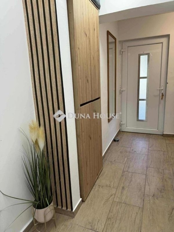 8 bed · 300m² · 140.000.000 ft