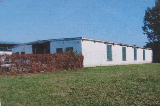 Eladó ipari ingatlan, Koroncón 112 M Ft / költözzbe.hu