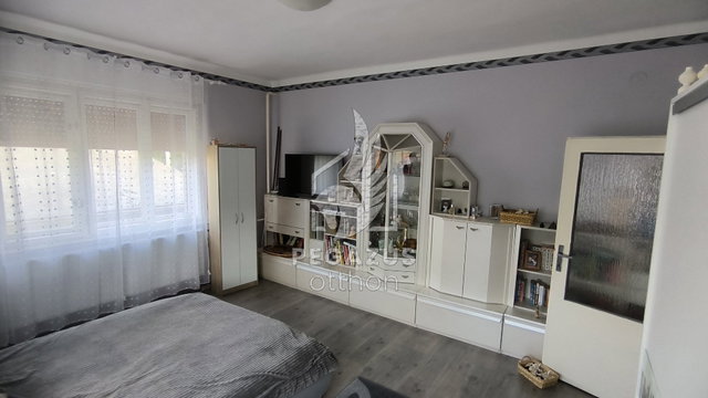 Eladó családi ház, Járdánházán 31.9 M Ft, 6 szobás