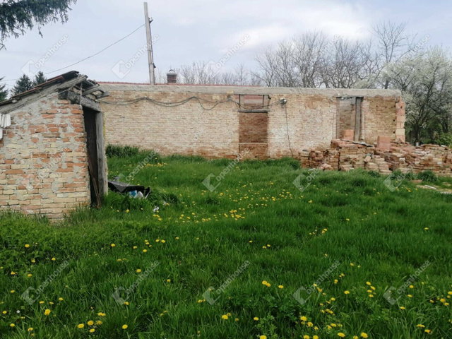 Eladó családi ház, Szentpéterúron 6.9 M Ft, 2 szobás