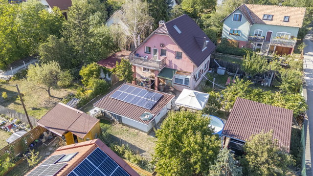 Eladó családi ház, Budaörsön 216 M Ft, 5 szobás