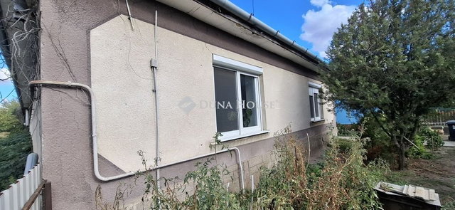 Eladó családi ház, Sárbogárdon 26.5 M Ft, 4 szobás