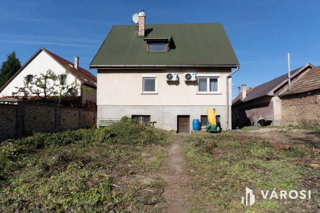 Eladó családi ház, Pécelen 99.9 M Ft, 4 szobás