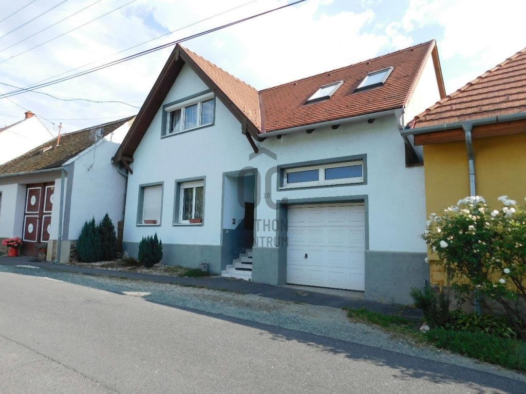 Családi ház · 6 hálószoba · 250 m² · 99.000.000 Ft