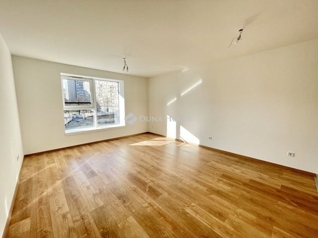 Eladó téglalakás, Budapesten, III. kerületben 109 M Ft, 2 szobás
