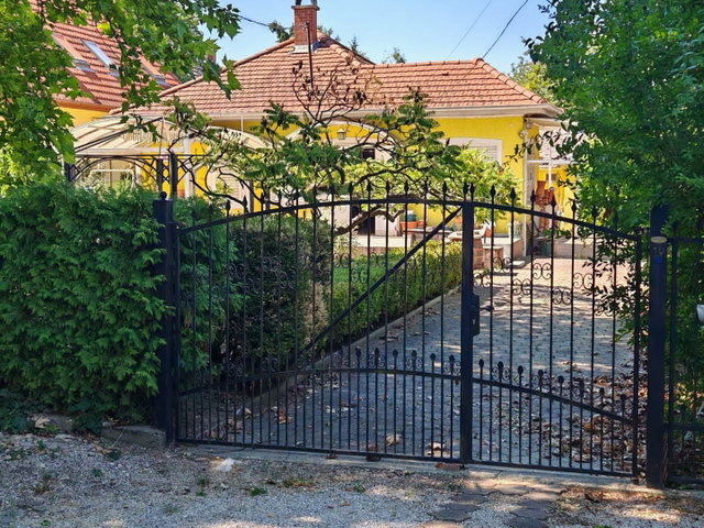 Eladó nyaraló, Gárdonyban, Radnóti Miklós utcában 74.9 M Ft