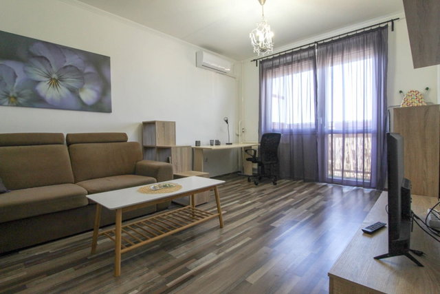 Kiadó panellakás, albérlet, Debrecenben 230 E Ft / hó, 2 szobás