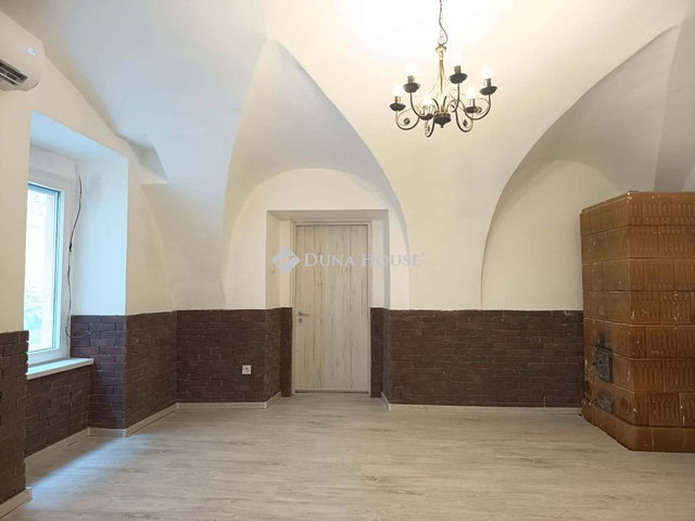 Eladó téglalakás, Sopronban, Magyar utcában 37.9 M Ft, 1 szobás