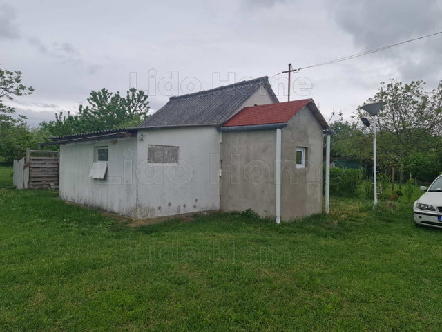 Eladó mezogazdasagi ingatlan, Siófokon 38.5 M Ft, 1 szobás