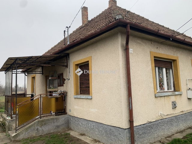 Eladó családi ház, Tápiószelén 21.021 M Ft, 3 szobás