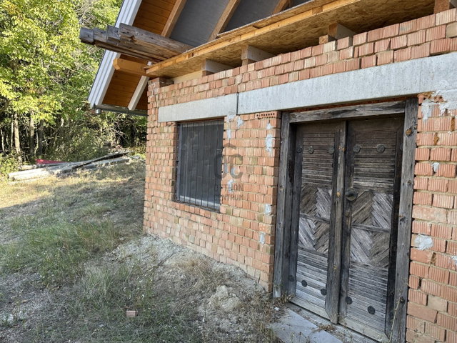 Eladó családi ház, Kerekin 30 M Ft, 3 szobás