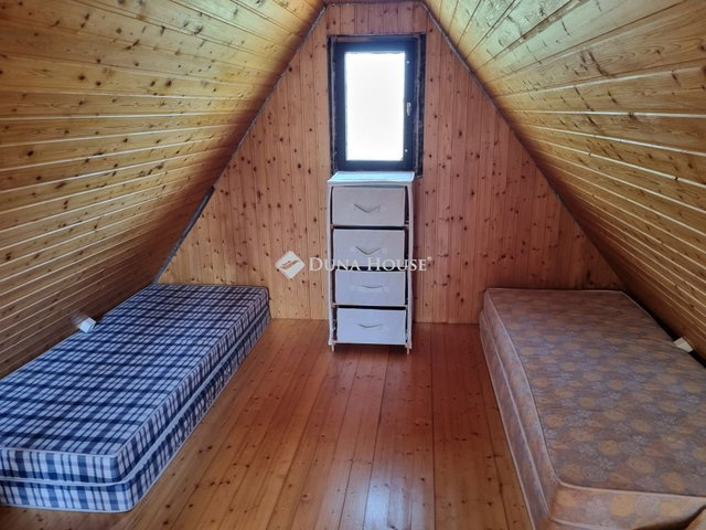 Eladó nyaraló, Balatonakarattyán 39 M Ft, 2 szobás