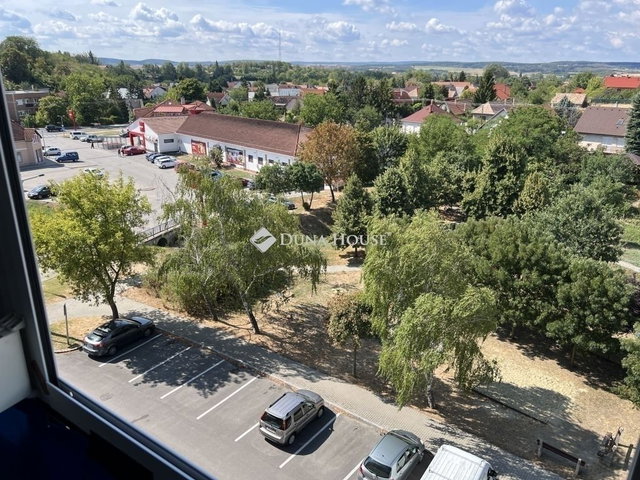 Eladó panellakás, Móron 30.5 M Ft, 2 szobás