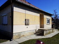 Eladó családi ház