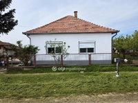 Eladó családi ház, Ráckeresztúron 64.9 M Ft, 2+1 szobás