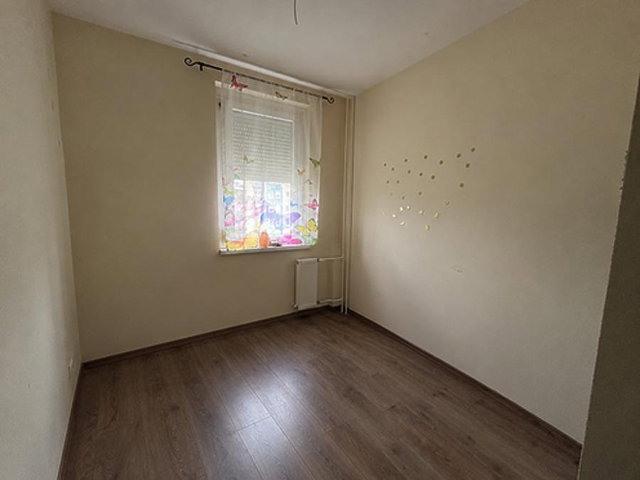Eladó panellakás, Budapesten, III. kerületben 74.9 M Ft