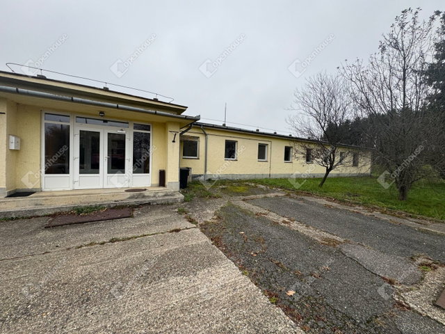 Eladó ipari ingatlan, Gellénházán 79.9 M Ft