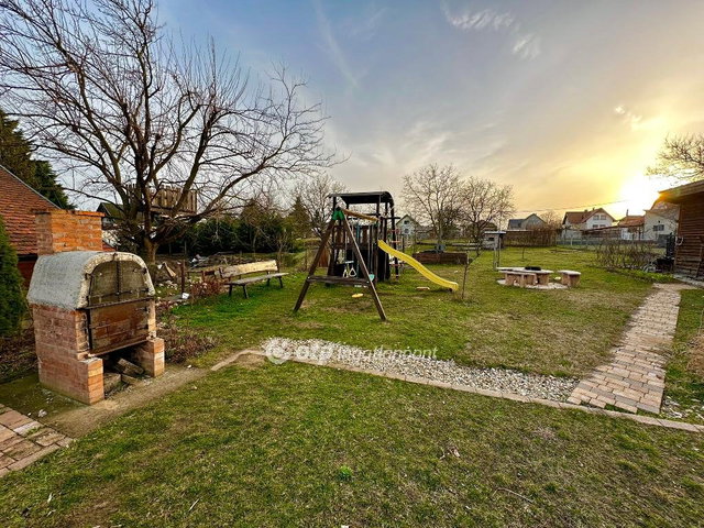 Eladó családi ház, Őrbottyánban 159.9 M Ft, 5 szobás
