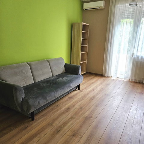 Kiadó téglalakás, albérlet, XIV. kerületben, Varsó utcában