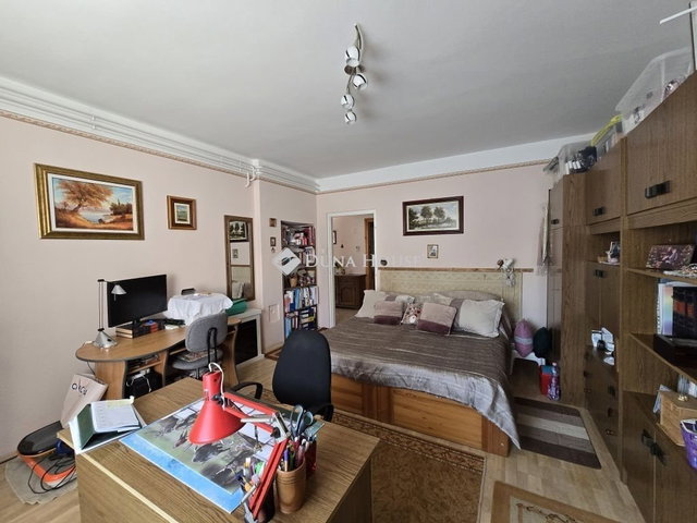 Eladó családi ház, Szentlőrincen 79.9 M Ft, 5 szobás