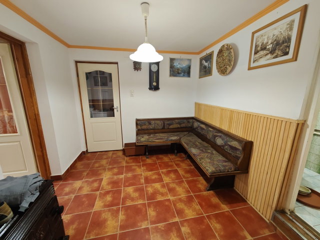 Eladó családi ház, Balatonfűzfőn 66.5 M Ft, 1+2 szobás