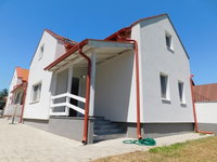 Eladó ikerház, Keszthelyen 99.9 M Ft, 5+1 szobás