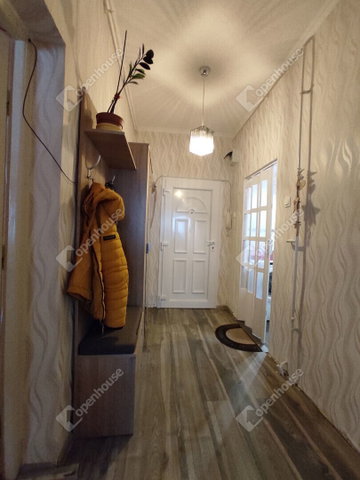 Kiadó téglalakás, albérlet, Almásfüzitőn 130 E Ft / hó
