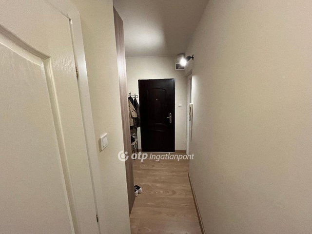 Eladó panellakás, Debrecenben 85 M Ft, 3 szobás