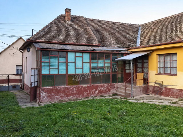 Eladó családi ház, Véménden 9.9 M Ft, 4 szobás