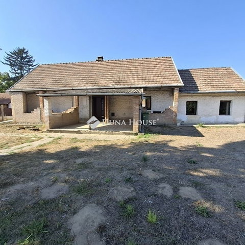Eladó családi ház, Tóalmáson 24.9 M Ft, 3 szobás