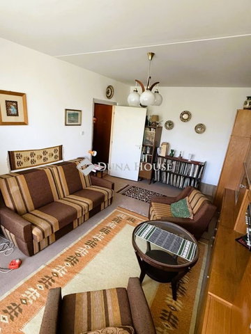 Eladó panellakás, Pécsett, Mátyás Flórián téren 39.5 M Ft