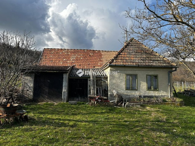 Eladó telek, Pécselyen 79 M Ft / költözzbe.hu
