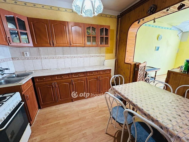 Eladó családi ház, Gávavencsellőn 22.5 M Ft, 4 szobás