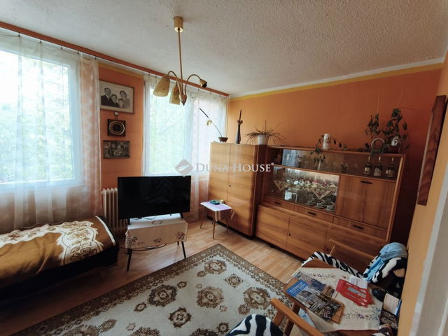 Eladó téglalakás, Tatabányán, Verebély László utcában