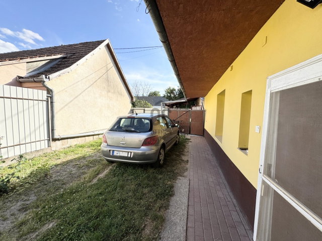 Eladó családi ház, Tolnán 24.9 M Ft, 2 szobás