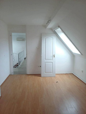 Eladó családi ház, Pilisszántón 59.9 M Ft, 4+1 szobás
